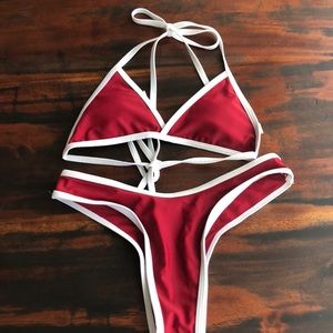 Red And White Preowned Bikini 👙 Set  Size Small
